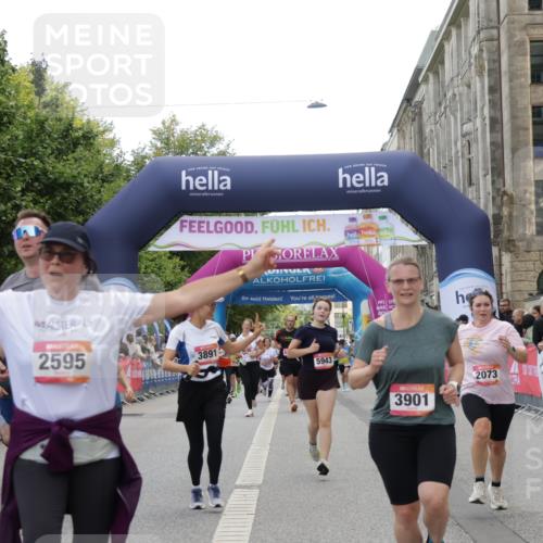 06.09.2026 - CURREX Alsterlauf Yannick Fuchs http://msf.ph/oto/10225159 06.09.2026 10:13:04 Ziel 2073, 2285, 2493, 2588, 2595, 2725, 2824, 3891, 3901, 4035, 4103, 5162, 5335, 5601, 5943, 8186 meine-sportfotos.de