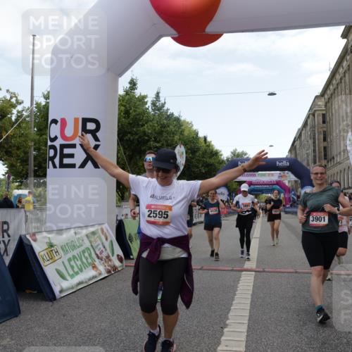 06.09.2026 - CURREX Alsterlauf Yannick Fuchs http://msf.ph/oto/10225166 06.09.2026 10:13:06 Ziel 2073, 2285, 2588, 2595, 2725, 2824, 3891, 3901, 4035, 4103, 5162, 5601, 5943, 8186 meine-sportfotos.de