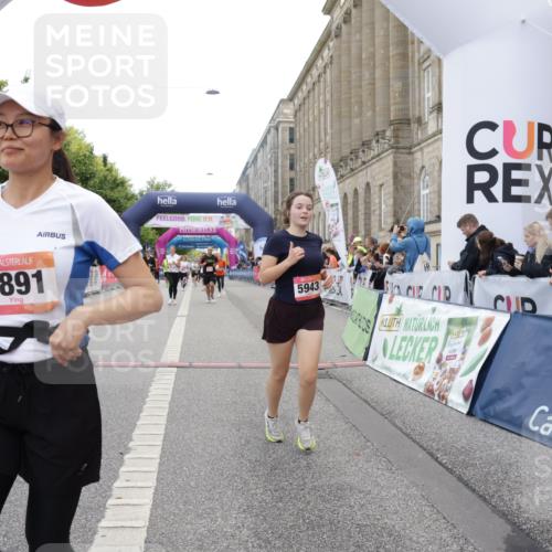 06.09.2026 - CURREX Alsterlauf Yannick Fuchs http://msf.ph/oto/10225175 06.09.2026 10:13:09 Ziel 2073, 2285, 2588, 2595, 2824, 3891, 3901, 4035, 4103, 5162, 5943, 6478, 8130, 8313 meine-sportfotos.de