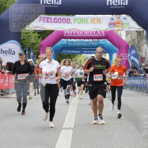06.09.2026 - CURREX Alsterlauf Yannick Fuchs http://msf.ph/oto/10225180 06.09.2026 10:13:10 Ziel 2073, 2285, 2595, 2822, 2824, 3891, 3901, 4035, 4103, 5943, 6478, 8130, 8313 meine-sportfotos.de