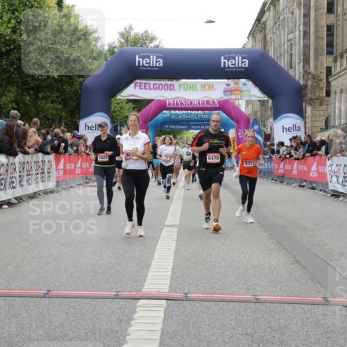 06.09.2026 - CURREX Alsterlauf Yannick Fuchs http://msf.ph/oto/10225185 06.09.2026 10:13:11 Ziel 2073, 2285, 2595, 2822, 2824, 3891, 3901, 4035, 4103, 5943, 6478, 8130, 8313 meine-sportfotos.de