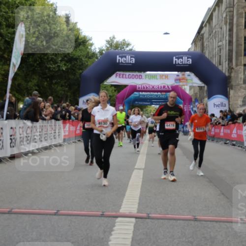 06.09.2026 - CURREX Alsterlauf Yannick Fuchs http://msf.ph/oto/10225188 06.09.2026 10:13:11 Ziel 2073, 2285, 2595, 2822, 2824, 3891, 3901, 4035, 4103, 5943, 6478, 8130, 8313 meine-sportfotos.de