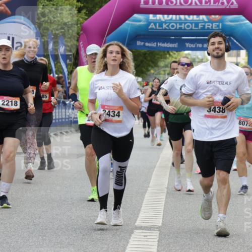 06.09.2026 - CURREX Alsterlauf Yannick Fuchs http://msf.ph/oto/10225199 06.09.2026 10:13:14 Ziel 2178, 2218, 2822, 2824, 3434, 3438, 4103, 5943, 6298, 6478, 8059, 8075, 8130, 8313 meine-sportfotos.de