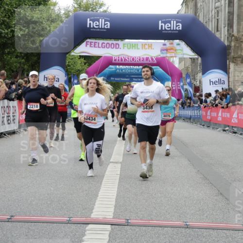 06.09.2026 - CURREX Alsterlauf Yannick Fuchs http://msf.ph/oto/10225203 06.09.2026 10:13:15 Ziel 2178, 2218, 2685, 2822, 2824, 2971, 3434, 3438, 5943, 6297, 6298, 6478, 8059, 8075, 8130, 8313 meine-sportfotos.de