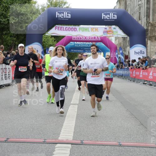 06.09.2026 - CURREX Alsterlauf Yannick Fuchs http://msf.ph/oto/10225204 06.09.2026 10:13:15 Ziel 2178, 2218, 2685, 2822, 2824, 2971, 3434, 3438, 5943, 6297, 6298, 6478, 8059, 8075, 8130, 8313 meine-sportfotos.de