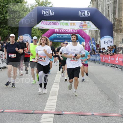 06.09.2026 - CURREX Alsterlauf Yannick Fuchs http://msf.ph/oto/10225206 06.09.2026 10:13:15 Ziel 2178, 2218, 2685, 2822, 2824, 2971, 3434, 3438, 5943, 6297, 6298, 6478, 8059, 8075, 8130, 8313 meine-sportfotos.de