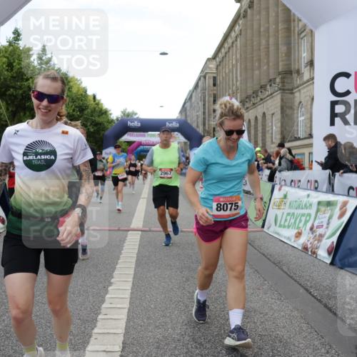 06.09.2026 - CURREX Alsterlauf Yannick Fuchs http://msf.ph/oto/10225231 06.09.2026 10:13:21 Ziel 2178, 2215, 2218, 2685, 2822, 2929, 2967, 2971, 3114, 3342, 3434, 3438, 3516, 5371, 5372, 6297, 6298, 6402, 8059, 8075, 8313 meine-sportfotos.de