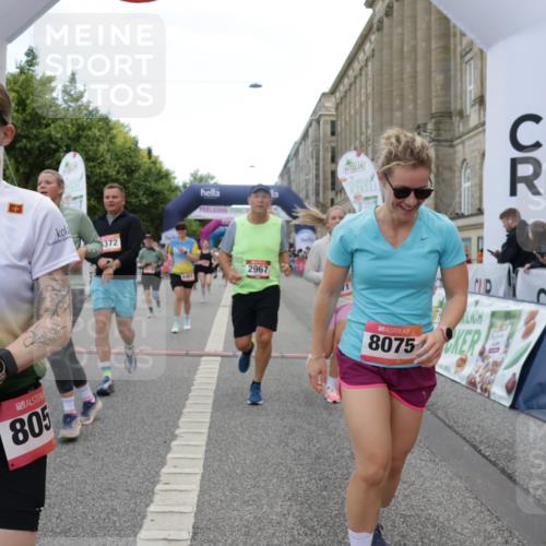 06.09.2026 - CURREX Alsterlauf Yannick Fuchs http://msf.ph/oto/10225232 06.09.2026 10:13:21 Ziel 2178, 2215, 2218, 2685, 2822, 2929, 2967, 2971, 3114, 3342, 3434, 3438, 3516, 5371, 5372, 6297, 6298, 6402, 8059, 8075, 8313 meine-sportfotos.de
