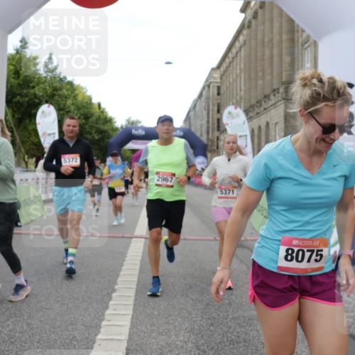 06.09.2026 - CURREX Alsterlauf Yannick Fuchs http://msf.ph/oto/10225234 06.09.2026 10:13:21 Ziel 2178, 2215, 2218, 2685, 2822, 2929, 2967, 2971, 3114, 3342, 3434, 3438, 3516, 5371, 5372, 6297, 6298, 6402, 8059, 8075, 8313 meine-sportfotos.de