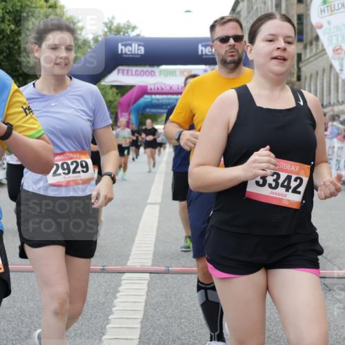 06.09.2026 - CURREX Alsterlauf Yannick Fuchs http://msf.ph/oto/10225245 06.09.2026 10:13:25 Ziel 2178, 2215, 2601, 2685, 2929, 2967, 2971, 3114, 3342, 3516, 3859, 4150, 5371, 5372, 6297, 6298, 6402, 8026, 8059, 8075 meine-sportfotos.de