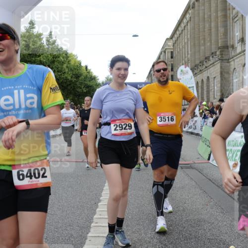06.09.2026 - CURREX Alsterlauf Yannick Fuchs http://msf.ph/oto/10225249 06.09.2026 10:13:26 Ziel 2215, 2601, 2685, 2929, 2967, 2971, 3061, 3114, 3342, 3516, 3859, 4150, 5371, 5372, 5688, 6297, 6298, 6402, 8026, 8059, 8075 meine-sportfotos.de