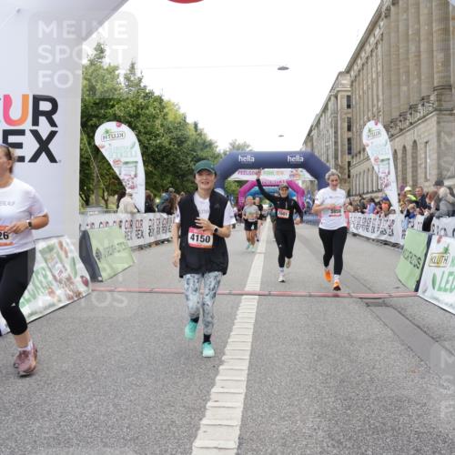 06.09.2026 - CURREX Alsterlauf Yannick Fuchs http://msf.ph/oto/10225256 06.09.2026 10:13:28 Ziel 2215, 2601, 2929, 2967, 3061, 3114, 3342, 3516, 3859, 4150, 5371, 5372, 5688, 6402, 8026 meine-sportfotos.de