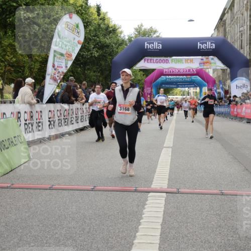 06.09.2026 - CURREX Alsterlauf Yannick Fuchs http://msf.ph/oto/10225278 06.09.2026 10:13:37 Ziel 2596, 3061, 3168, 3186, 3187, 3467, 3643, 5688, 6348 meine-sportfotos.de