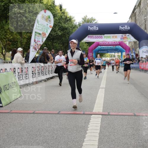 06.09.2026 - CURREX Alsterlauf Yannick Fuchs http://msf.ph/oto/10225279 06.09.2026 10:13:37 Ziel 2596, 3061, 3168, 3186, 3187, 3467, 3643, 5688, 6348 meine-sportfotos.de