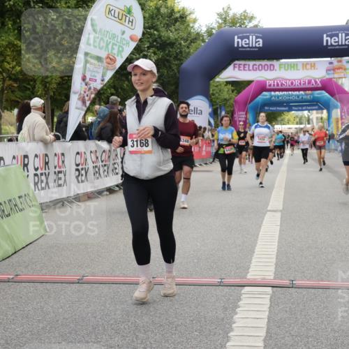 06.09.2026 - CURREX Alsterlauf Yannick Fuchs http://msf.ph/oto/10225283 06.09.2026 10:13:37 Ziel 2596, 3061, 3168, 3186, 3187, 3467, 3643, 5688, 6348 meine-sportfotos.de