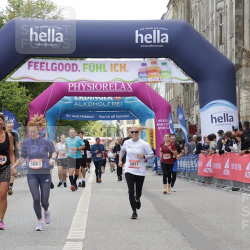 06.09.2026 - CURREX Alsterlauf Yannick Fuchs http://msf.ph/oto/10225317 06.09.2026 10:13:47 Ziel 2596, 2941, 3017, 3467, 3558, 4184, 4416, 5843, 5938, 6348, 6429, 8040 meine-sportfotos.de