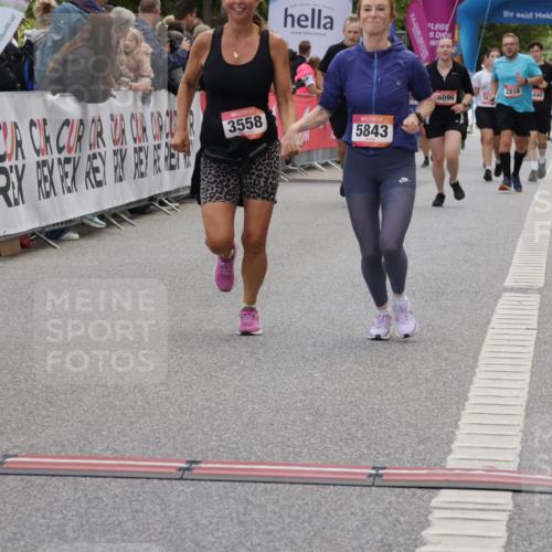 06.09.2026 - CURREX Alsterlauf Yannick Fuchs http://msf.ph/oto/10225322 06.09.2026 10:13:48 Ziel 2596, 2941, 3017, 3467, 3558, 4184, 4416, 5843, 5938, 6429, 8040 meine-sportfotos.de