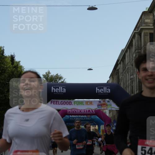 06.09.2026 - CURREX Alsterlauf Yannick Fuchs http://msf.ph/oto/10225336 06.09.2026 10:13:58 Ziel 2555, 2560, 2818, 3017, 3510, 3796, 4398, 4595, 4596, 5438, 5440, 5715, 6095, 6096, 6289 meine-sportfotos.de