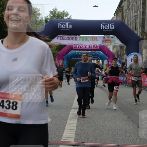 06.09.2026 - CURREX Alsterlauf Yannick Fuchs http://msf.ph/oto/10225338 06.09.2026 10:13:58 Ziel 2555, 2560, 2818, 3017, 3510, 3796, 4398, 4595, 4596, 5438, 5440, 5715, 6095, 6096, 6289 meine-sportfotos.de