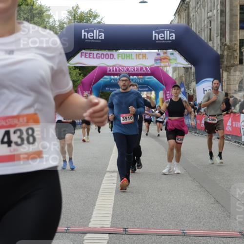 06.09.2026 - CURREX Alsterlauf Yannick Fuchs http://msf.ph/oto/10225339 06.09.2026 10:13:58 Ziel 2555, 2560, 2818, 3017, 3510, 3796, 4398, 4595, 4596, 5438, 5440, 5715, 6095, 6096, 6289 meine-sportfotos.de