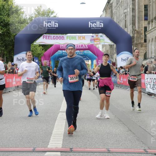 06.09.2026 - CURREX Alsterlauf Yannick Fuchs http://msf.ph/oto/10225342 06.09.2026 10:13:59 Ziel 2555, 2560, 2818, 3017, 3510, 3796, 4398, 4595, 4596, 4981, 5438, 5440, 5715, 6095, 6096, 6289 meine-sportfotos.de