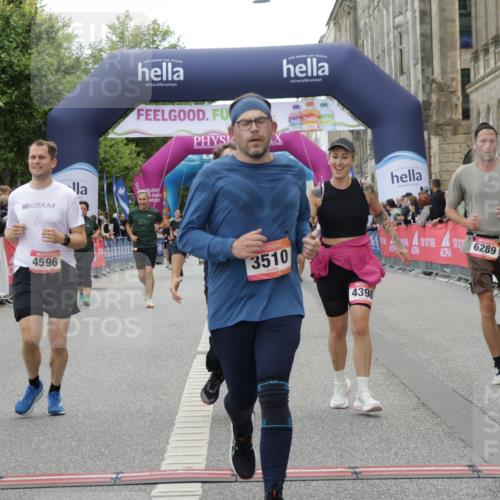 06.09.2026 - CURREX Alsterlauf Yannick Fuchs http://msf.ph/oto/10225347 06.09.2026 10:14:00 Ziel 2555, 2560, 2818, 3510, 3796, 4398, 4595, 4596, 4981, 5438, 5440, 5715, 6095, 6096, 6289 meine-sportfotos.de
