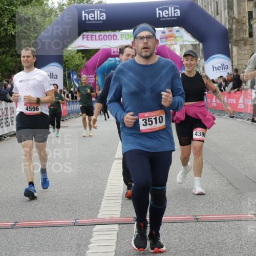 06.09.2026 - CURREX Alsterlauf Yannick Fuchs http://msf.ph/oto/10225348 06.09.2026 10:14:00 Ziel 2555, 2560, 2818, 3510, 3796, 4398, 4595, 4596, 4981, 5438, 5440, 5715, 6095, 6096, 6289 meine-sportfotos.de