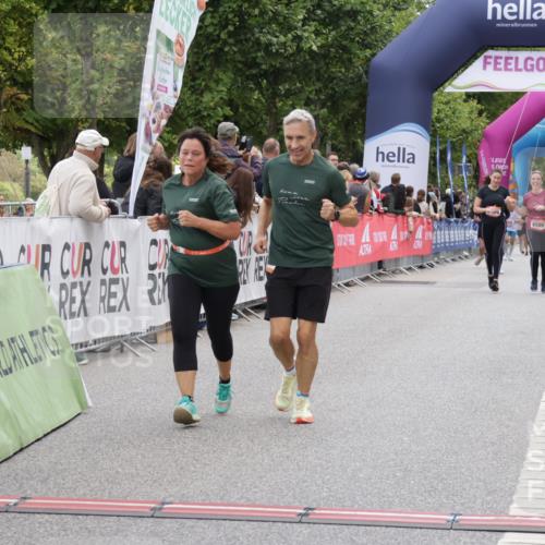 06.09.2026 - CURREX Alsterlauf Yannick Fuchs http://msf.ph/oto/10225361 06.09.2026 10:14:05 Ziel 2866, 2867, 3510, 3992, 3993, 4253, 4398, 4595, 4596, 4981, 5715, 6289 meine-sportfotos.de