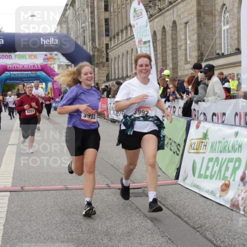 06.09.2026 - CURREX Alsterlauf Yannick Fuchs http://msf.ph/oto/10225367 06.09.2026 10:14:07 Ziel 2866, 2867, 3494, 3510, 3992, 3993, 4109, 4253, 4398, 4595, 4596, 4981, 5506, 5715, 6289 meine-sportfotos.de