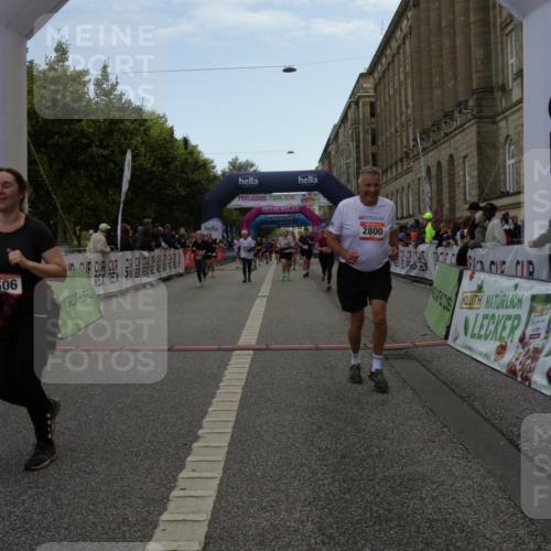 06.09.2026 - CURREX Alsterlauf Yannick Fuchs http://msf.ph/oto/10225393 06.09.2026 10:14:13 Ziel 2800, 2866, 2867, 3494, 3864, 3992, 3993, 4109, 4253, 4452, 5506 meine-sportfotos.de