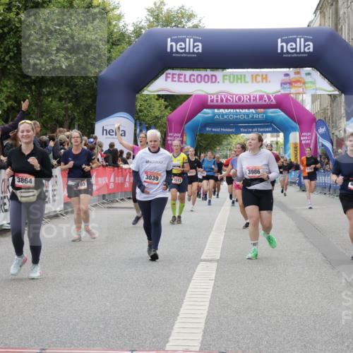 06.09.2026 - CURREX Alsterlauf Yannick Fuchs http://msf.ph/oto/10225399 06.09.2026 10:14:15 Ziel 2800, 3039, 3494, 3864, 3986, 3992, 3993, 4109, 4253, 4452, 4637, 5183, 5506 meine-sportfotos.de