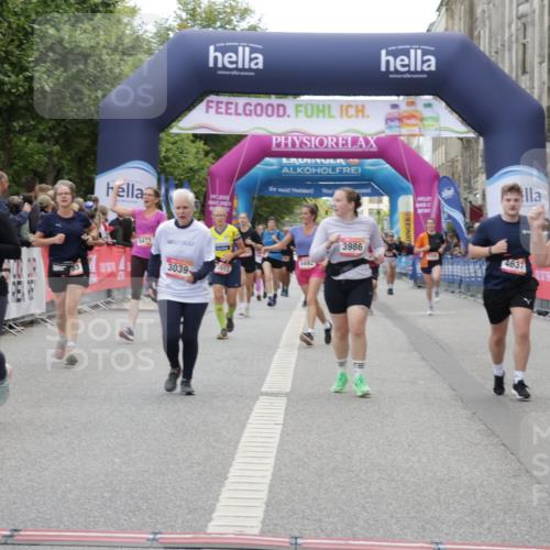 06.09.2026 - CURREX Alsterlauf Yannick Fuchs http://msf.ph/oto/10225400 06.09.2026 10:14:16 Ziel 2800, 3039, 3494, 3864, 3986, 4109, 4253, 4452, 4637, 5183, 5475, 5506 meine-sportfotos.de