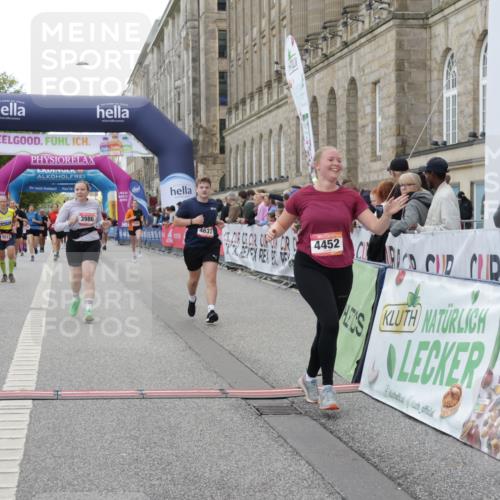 06.09.2026 - CURREX Alsterlauf Yannick Fuchs http://msf.ph/oto/10225403 06.09.2026 10:14:16 Ziel 2800, 3039, 3494, 3864, 3986, 4109, 4253, 4452, 4637, 5183, 5475, 5506 meine-sportfotos.de