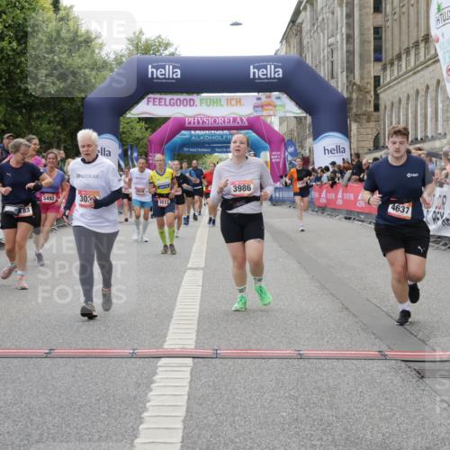 06.09.2026 - CURREX Alsterlauf Yannick Fuchs http://msf.ph/oto/10225408 06.09.2026 10:14:18 Ziel 2800, 3039, 3418, 3494, 3513, 3864, 3986, 4109, 4452, 4637, 5183, 5363, 5475, 5506, 6052 meine-sportfotos.de