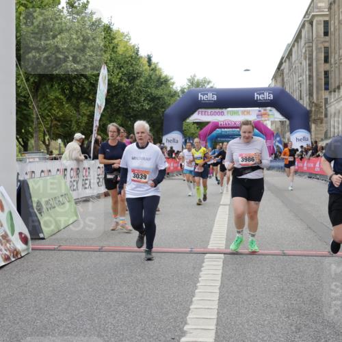 06.09.2026 - CURREX Alsterlauf Yannick Fuchs http://msf.ph/oto/10225413 06.09.2026 10:14:19 Ziel 2800, 3039, 3418, 3513, 3864, 3986, 4109, 4452, 4637, 5183, 5363, 5395, 5475, 5506, 6052 meine-sportfotos.de
