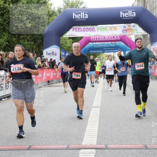 06.09.2026 - CURREX Alsterlauf Yannick Fuchs http://msf.ph/oto/10225453 06.09.2026 10:14:30 Ziel 2138, 2384, 2644, 3418, 3829, 4036, 4196, 4205, 4885, 5002, 5255, 5363, 5395, 5449, 6052, 6444 meine-sportfotos.de