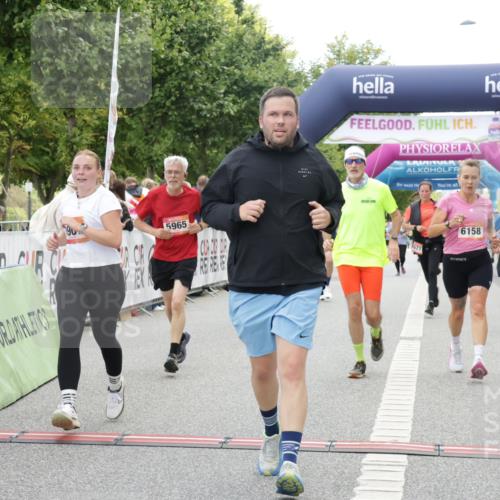 06.09.2026 - CURREX Alsterlauf Yannick Fuchs http://msf.ph/oto/10225489 06.09.2026 10:14:39 Ziel 2384, 2421, 2644, 3624, 3829, 3907, 4362, 4677, 4683, 5310, 5965, 6158, 6332 meine-sportfotos.de