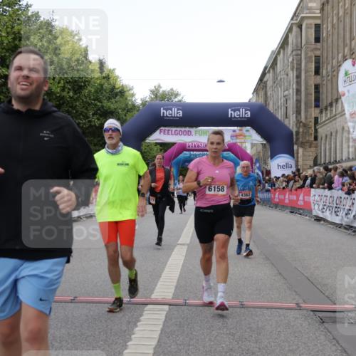 06.09.2026 - CURREX Alsterlauf Yannick Fuchs http://msf.ph/oto/10225494 06.09.2026 10:14:40 Ziel 2421, 2644, 3624, 3907, 4362, 4677, 4683, 5310, 5965, 6158, 6332 meine-sportfotos.de