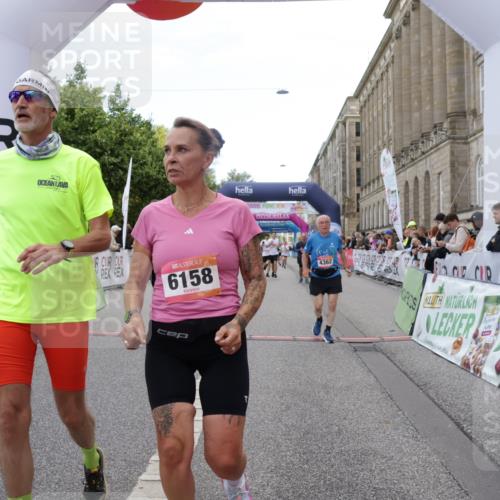 06.09.2026 - CURREX Alsterlauf Yannick Fuchs http://msf.ph/oto/10225505 06.09.2026 10:14:43 Ziel 2421, 3184, 3260, 3624, 3907, 4362, 4677, 4683, 5078, 5310, 5533, 5534, 5965, 6158, 6332 meine-sportfotos.de