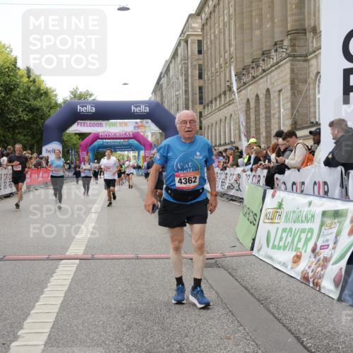 06.09.2026 - CURREX Alsterlauf Yannick Fuchs http://msf.ph/oto/10225510 06.09.2026 10:14:44 Ziel 2421, 3184, 3260, 3624, 3907, 4362, 4677, 5078, 5310, 5533, 5534, 5965, 6053, 6158, 6332 meine-sportfotos.de