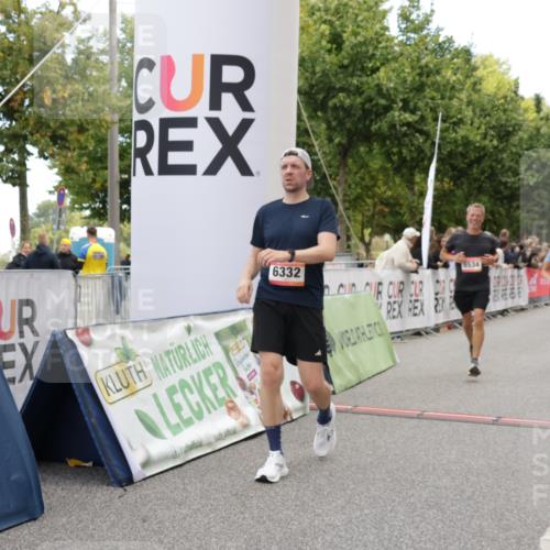 06.09.2026 - CURREX Alsterlauf Yannick Fuchs http://msf.ph/oto/10225513 06.09.2026 10:14:45 Ziel 3184, 3260, 3624, 3907, 4362, 4677, 5078, 5533, 5534, 5965, 6053, 6158, 6332 meine-sportfotos.de