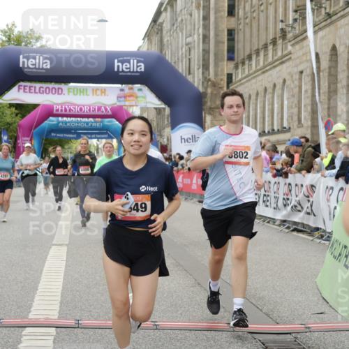 06.09.2026 - CURREX Alsterlauf Yannick Fuchs http://msf.ph/oto/10225540 06.09.2026 10:14:51 Ziel 3121, 3184, 3260, 4488, 4528, 4649, 5036, 5078, 5533, 5534, 5616, 5802, 6015, 6053, 6332 meine-sportfotos.de