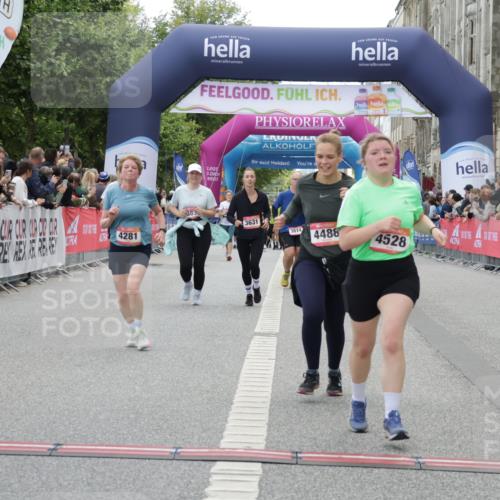 06.09.2026 - CURREX Alsterlauf Yannick Fuchs http://msf.ph/oto/10225553 06.09.2026 10:14:54 Ziel 3121, 3184, 3260, 4281, 4488, 4528, 4649, 5036, 5078, 5533, 5616, 5802, 5896, 6015, 6053 meine-sportfotos.de
