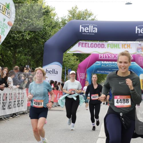 06.09.2026 - CURREX Alsterlauf Yannick Fuchs http://msf.ph/oto/10225555 06.09.2026 10:14:55 Ziel 3121, 3134, 3184, 3630, 3631, 4281, 4488, 4528, 4649, 5036, 5078, 5616, 5802, 5896, 6015, 6053 meine-sportfotos.de