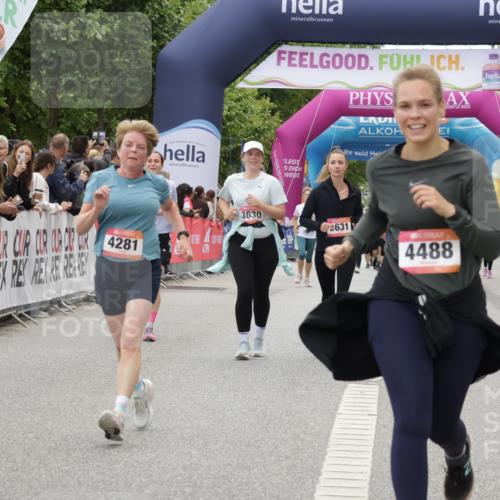 06.09.2026 - CURREX Alsterlauf Yannick Fuchs http://msf.ph/oto/10225556 06.09.2026 10:14:55 Ziel 3121, 3134, 3184, 3630, 3631, 4281, 4488, 4528, 4649, 5036, 5078, 5616, 5802, 5896, 6015, 6053 meine-sportfotos.de