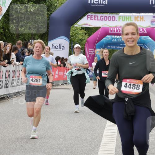06.09.2026 - CURREX Alsterlauf Yannick Fuchs http://msf.ph/oto/10225557 06.09.2026 10:14:55 Ziel 3121, 3134, 3184, 3630, 3631, 4281, 4488, 4528, 4649, 5036, 5078, 5616, 5802, 5896, 6015, 6053 meine-sportfotos.de