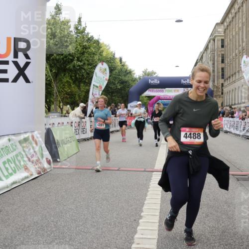 06.09.2026 - CURREX Alsterlauf Yannick Fuchs http://msf.ph/oto/10225562 06.09.2026 10:14:56 Ziel 3121, 3134, 3614, 3630, 3631, 4281, 4488, 4528, 4649, 5036, 5616, 5802, 5896, 6015, 6053 meine-sportfotos.de