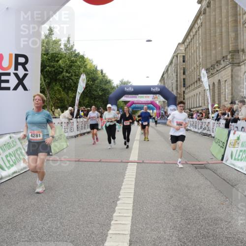06.09.2026 - CURREX Alsterlauf Yannick Fuchs http://msf.ph/oto/10225566 06.09.2026 10:14:58 Ziel 2860, 3121, 3134, 3614, 3630, 3631, 4281, 4488, 4528, 4649, 5036, 5616, 5802, 5896, 6015 meine-sportfotos.de