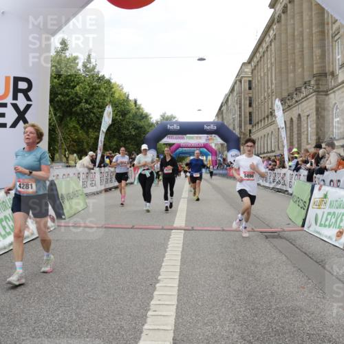 06.09.2026 - CURREX Alsterlauf Yannick Fuchs http://msf.ph/oto/10225567 06.09.2026 10:14:58 Ziel 2860, 3121, 3134, 3614, 3630, 3631, 4281, 4488, 4528, 4649, 5036, 5616, 5802, 5896, 6015 meine-sportfotos.de