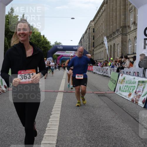 06.09.2026 - CURREX Alsterlauf Yannick Fuchs http://msf.ph/oto/10225585 06.09.2026 10:15:01 Ziel 2860, 3134, 3614, 3630, 3631, 4281, 4488, 4497, 4528, 5036, 5616, 5896, 8081 meine-sportfotos.de
